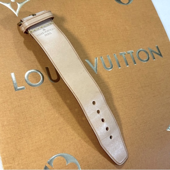 Louis Vuitton Poignet as a Bracelet - Picture 14 of 16